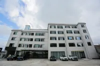 Magnolia Hotel (Yantai Penglai Railway Station) Hotels near Bozhan Long-distance Bus Station