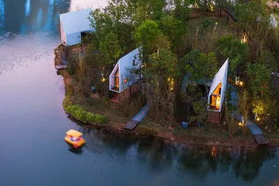 Gege World Adventure Island Homestay Hotels near Liangpinpuzi (wanjiguangchang)