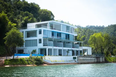Wanlühu Liuyue Peninsula Homestay Hotels near Wanlu Lake Scenic Area