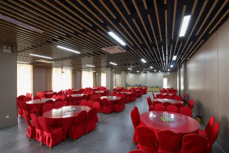 Pan'an Anlan Hotel Отели рядом с достопримечательностью «Zhaomingyuan Scenic Area»