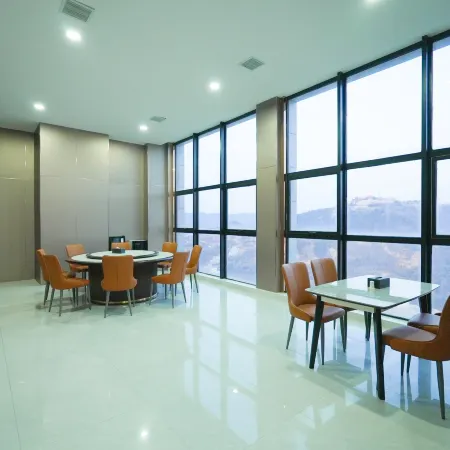Fenglin Hotel (Yan’an Baota Mountain Branch)