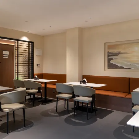 Tongqi Hotel