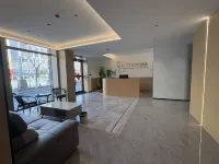 Amy Smart Hotel