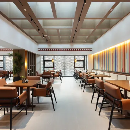Summit Hotel (Zhaxizong Township Everest Town)