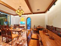 Ku'erdening Town Riverside Guishu - bar