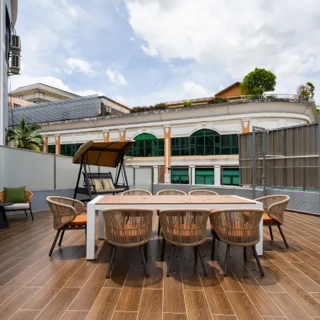 Mehood Hotel (Foshan Qinghui Garden Daliang Hua'gai Road Commercial Pedestrian Street Branch)