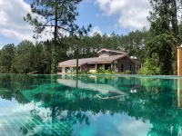 Xinfeng Songjing Hot Spring Resort - Pools