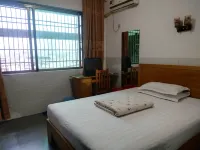 Xinhua Huihong Hotel - Pet friendly