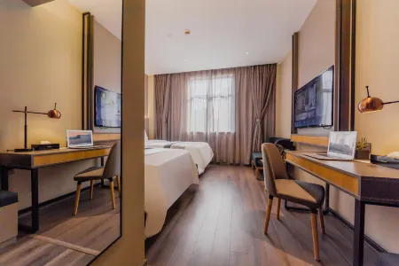 Homeinn Selected Hotel (Shanghai Bund Nanjing Road Pedestrian Street Subway Station)