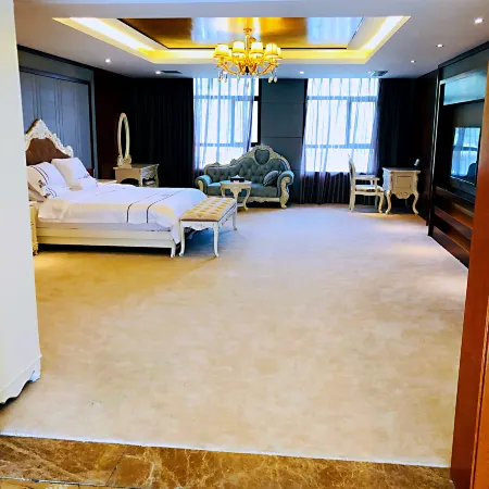 Maple Leaf Hotel Отели в г. Илян
