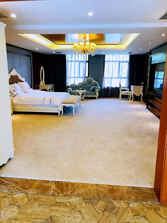 Maple Leaf Hotel Отели в г. Илян