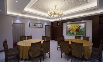 Jinying Hotel (Nanjing Xiaozhuang Metro Station)