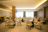 Homeinn Plus Hotel (Tai'an Taishan Railway Station Ginza Plaza)