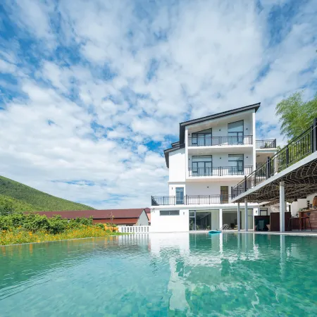 Tianyise·Changxing Bamboo Sea View Light Luxury Holiday Homestay