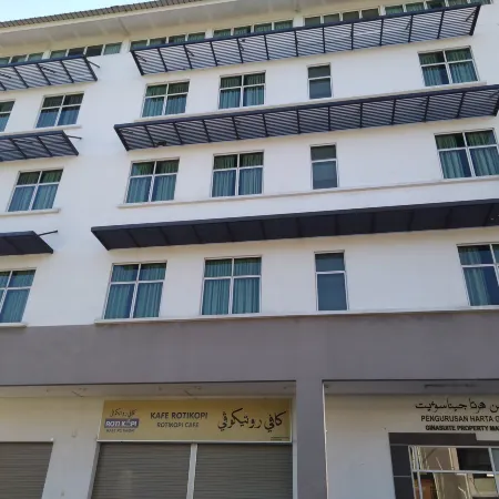 Ginasuite Kompleks27 Hotel