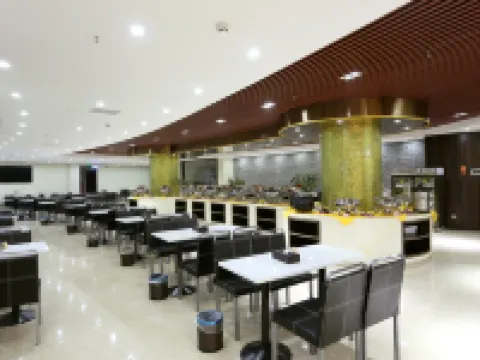 Qinyuan Holiday Hotel (Chizhou High-speed Railway Station) Hotels in Chizhou