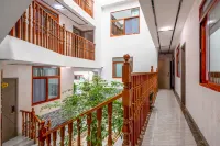 Xichang Huaping Themed Inn (Qionghai Lushan Scenic Area)