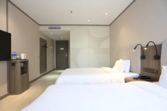 HanTing Hotel (Langfang Railway Station West)