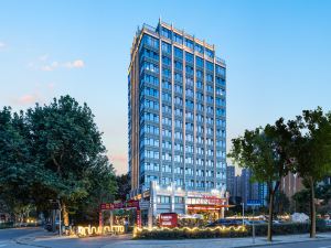 Ramada Qingshan Hotel