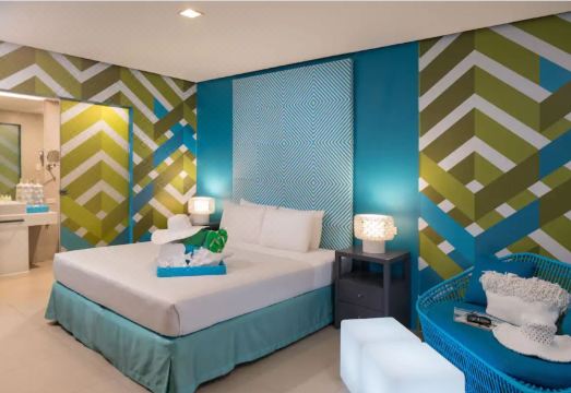 1. 아스토리아 보라..