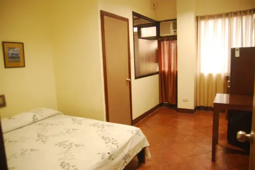Centro Mactan Suites