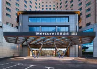Mercure Nanchang Tengwang Pavilion Hotels near Coca-Cola Kingdom Children's Amusement Park