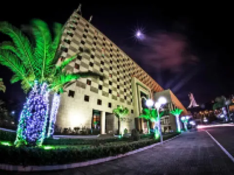 ソフィテル アルジェ ハンマ ガーデン アルジェのホテル