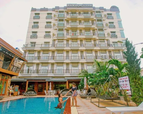 โรงแรมมัณฑะเลย์ ลอดจ์ โรงแรมใกล้วัดอาทุมาชิ