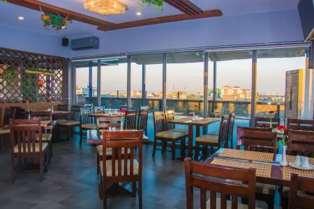 Botahtaung Hotel Отели в г. Botataung