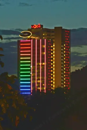 Lexis Suites Penang Отели в г. Баян Лепас