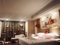 维也纳酒店(德州万达广场店) - 浪漫主题大床房
