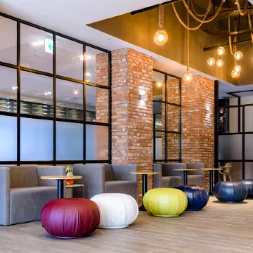 Shin Shin Hotel Cheonjiyean Отели рядом с достопримечательностью «Водопад Вонан»