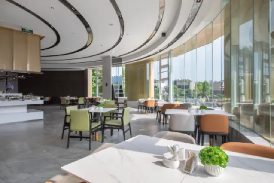 Atour Hotel Guangzhou Huangpu Luogang Science City Отели рядом с достопримечательностью «Qingfeng»