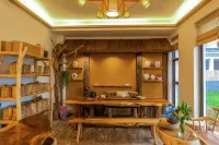 Dele Mingshu First Line Sea View Hotel (Dali Erhai Longkan Wharf)