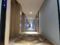 凯里亚德酒店(广州北站地铁站店) - 荣享大床房
