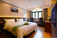 Chengsheng Derong Hotel Hotels in Derong