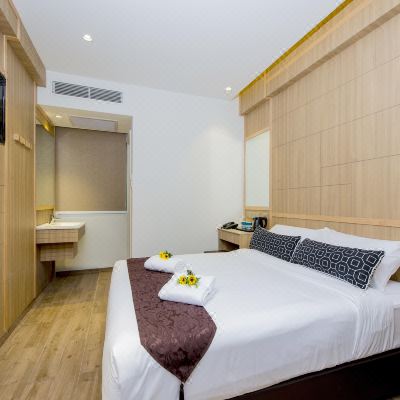 高級大床房 81酒店（優質星）（Staycation Approved）優惠