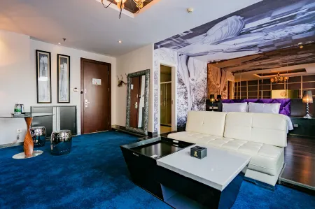 Ease Hotel (ShizuishanDawukou Pedestrian Street) Отели рядом с достопримечательностью «Ningxia Institute of Technology»