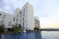 Luminor Hotel Purwokerto - Kolam Renang