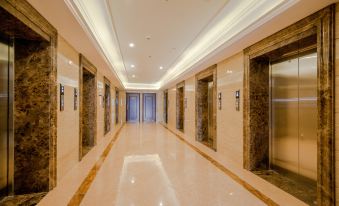 Shenzhen Galaxy Time Apartment