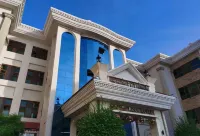 ロック ロイヤル ホテル & リゾート のホテル