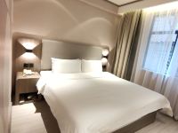 汉庭酒店(衡阳解放路步行街店) - 高级大床房