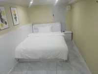 Yichun Yijia Theme Hotel