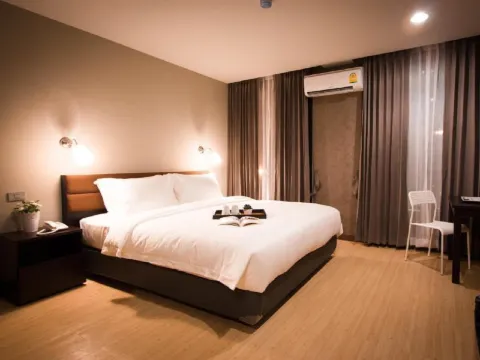 ห้องดีลักซ์ เตียงใหญ่ 1 เตียง