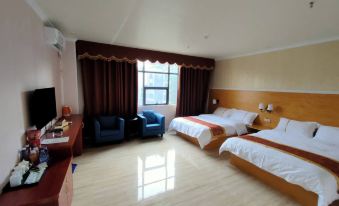 Longzhou Guilong Business Hotel