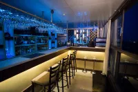 Esperado Lakeview Hotel - ที่มีบาร์
