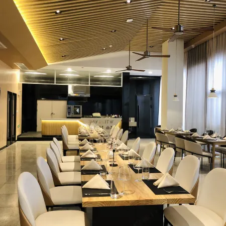 Vienna International Hotel(Shuanglong airport store of Guiyang Airport)