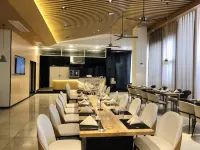 Vienna International Hotel(Shuanglong airport store of Guiyang Airport) Hotels in Longli