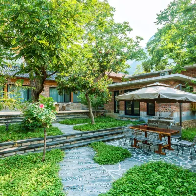 Jinta Xiangu Holiday Town Hôtels à proximité de : Jingdong Shilinxia Tourist Area