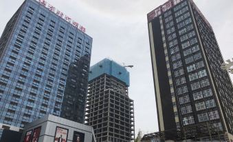 Xingyang Qianhe E-sports apartment